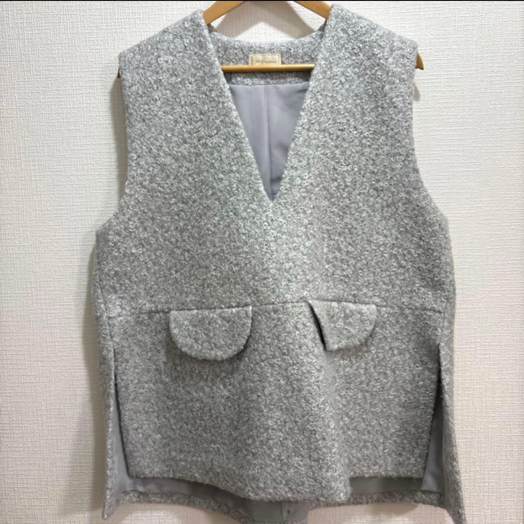 美品★Re.Veroffinna アキロンコラボループボアＶネックベスト グレー