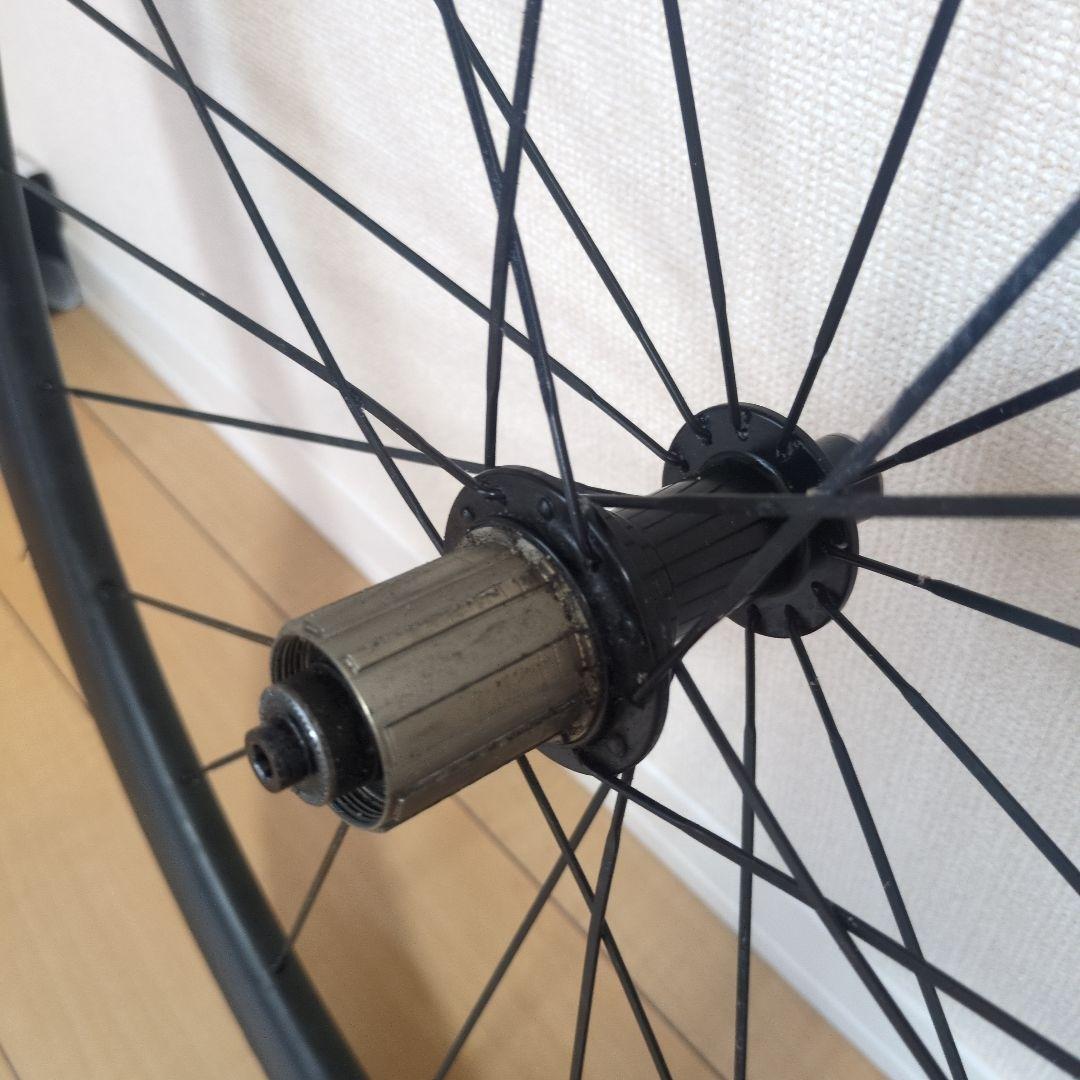 sakya carbon の軽量カーボンチューブラーホイール