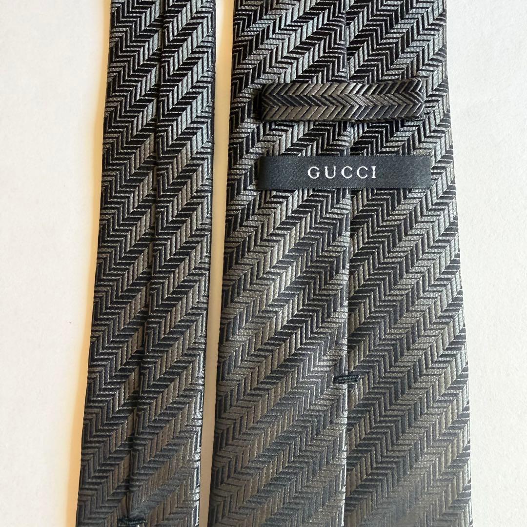 美品GUCCI グッチ　ブラック　シルバー　グレー　ヘリンボーン 総柄　ネクタイ