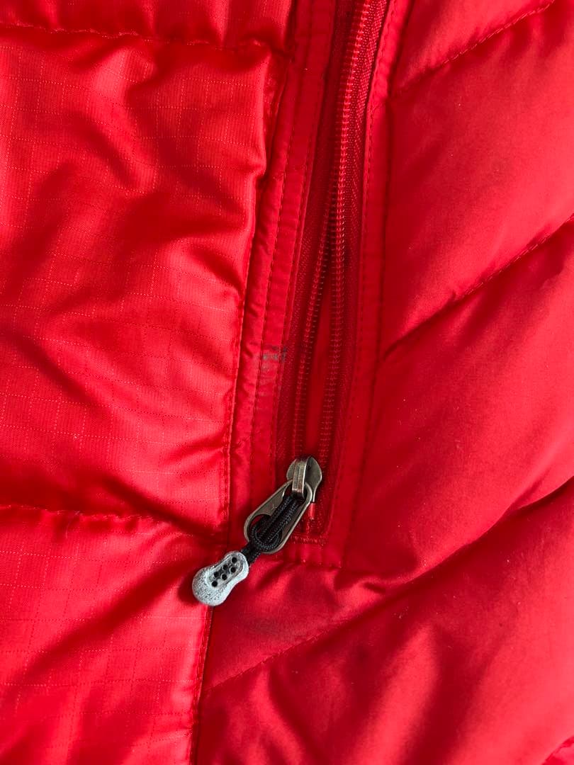 Patagonia 赤 ダウンベスト