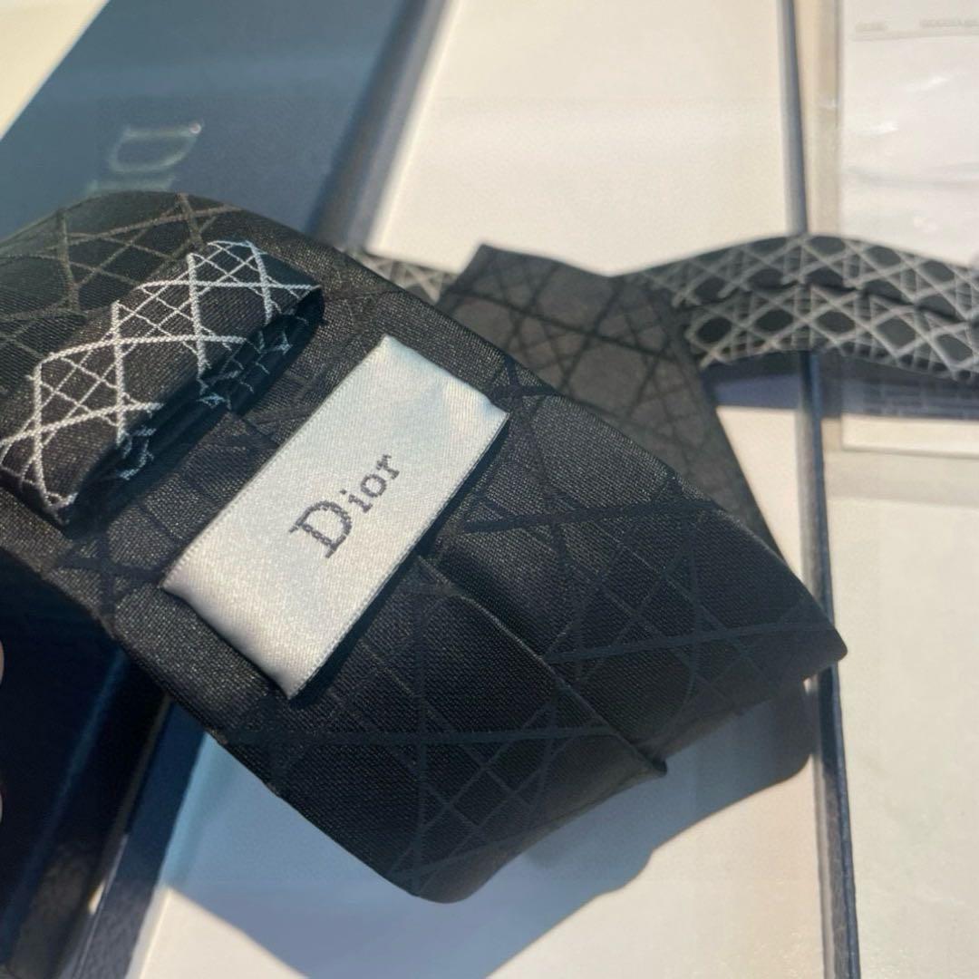 Christian Dior 総柄シルクネクタイ