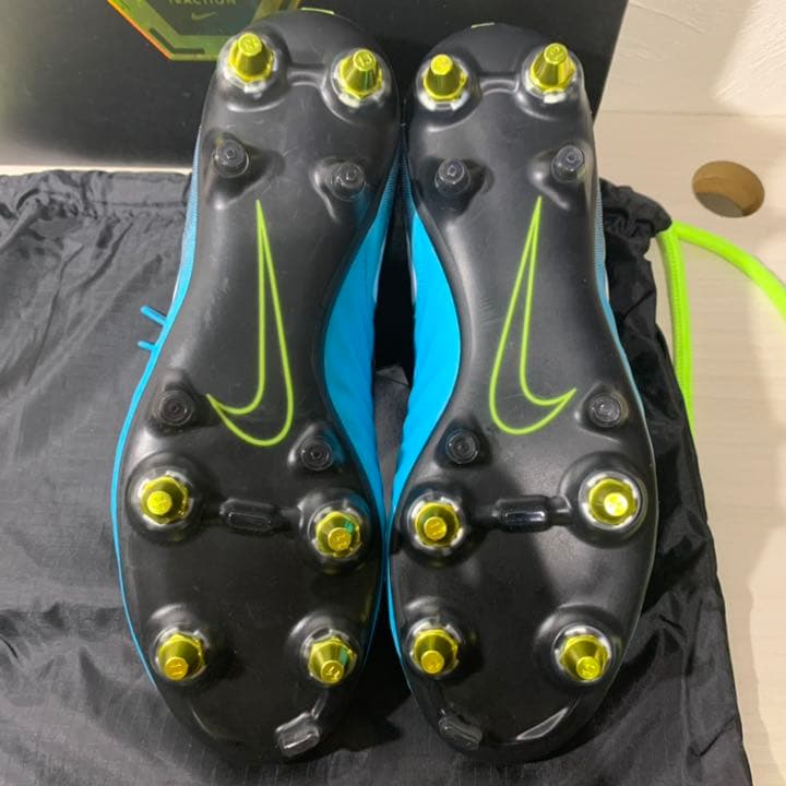 ナイキ ティエンポレジェンド 7 SG ACC 25.0cm 水色