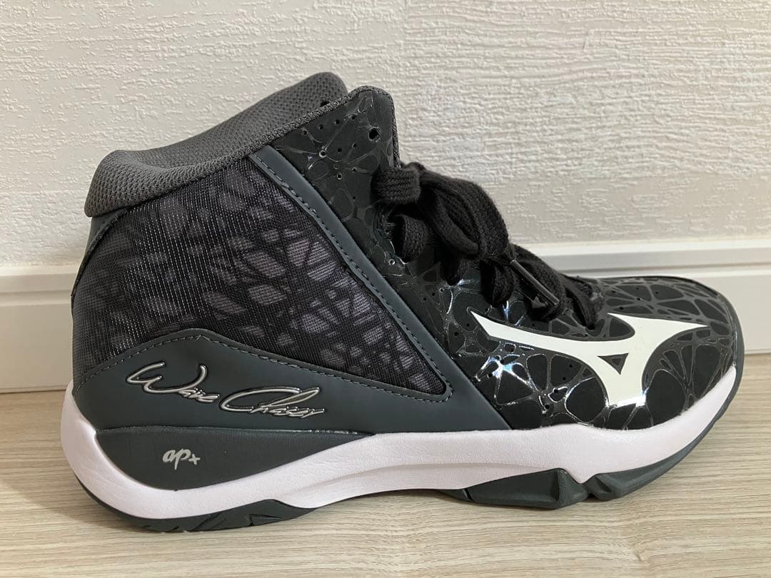【未使用品】Mizuno ウエーブチェイサー　ブラック/ホワイト　ユニセックス