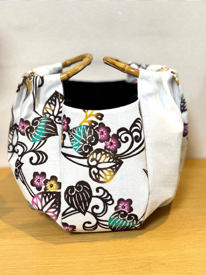 syurei画面和装バック着物バック琉球紅型・琉球柄・葵の柄（白）