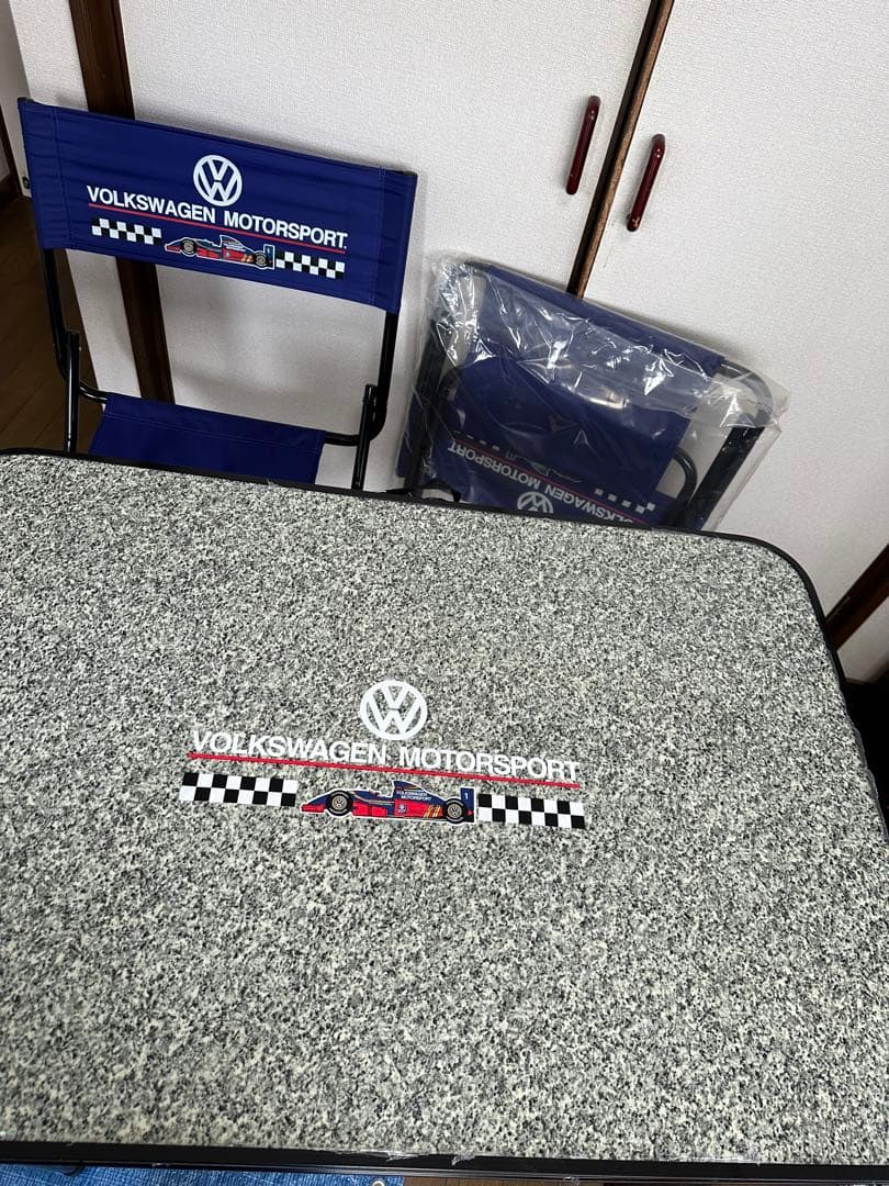 【希少】フォルクスワーゲン　モータースポーツ　折り畳みパイプ椅子 テーブルセット