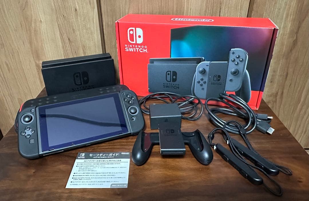 【美品】Nintendo Switchグレー 完品 おまけ付き
