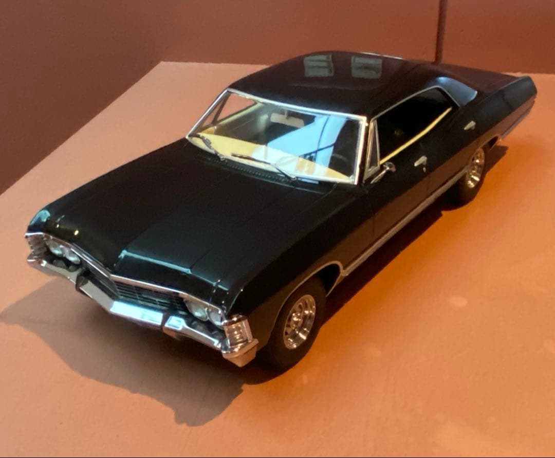 レア！　スーパーナチュラル　1/18 シボレー　インパラ　アメ車　絶版　ミニカー