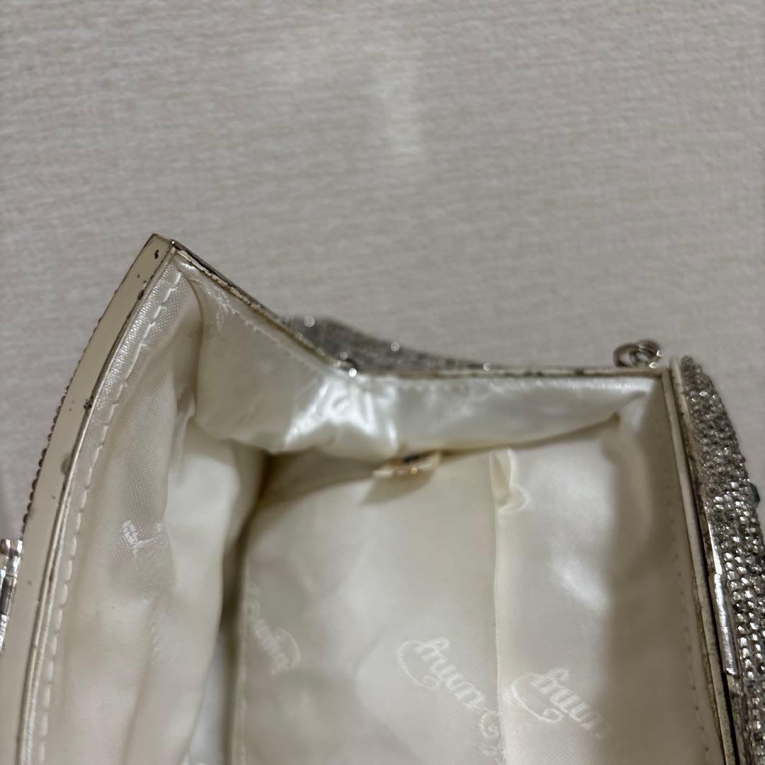 LUMY はしもと　シルバー クラッチバッグ
