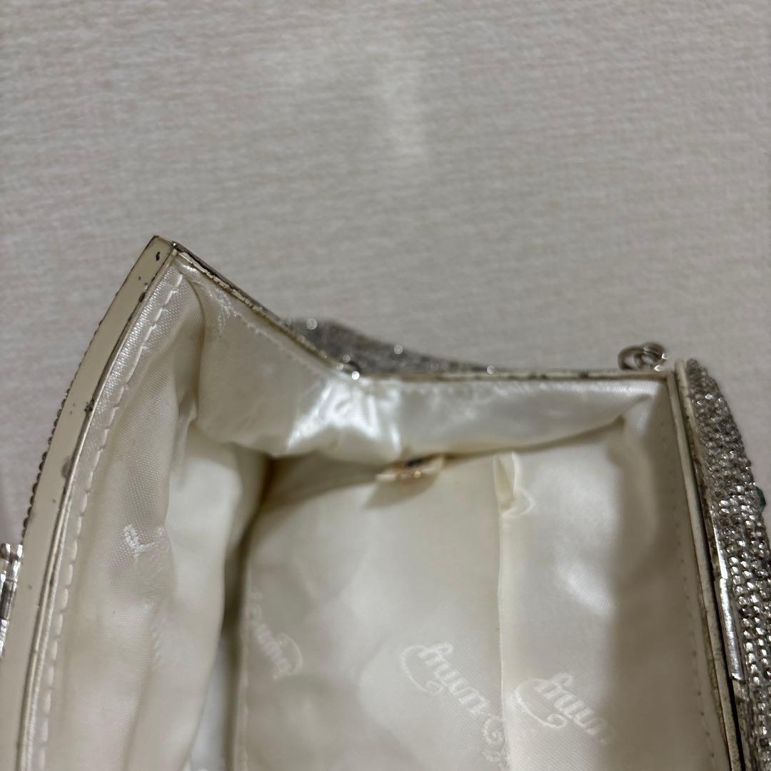 LUMY はしもと　シルバー クラッチバッグ