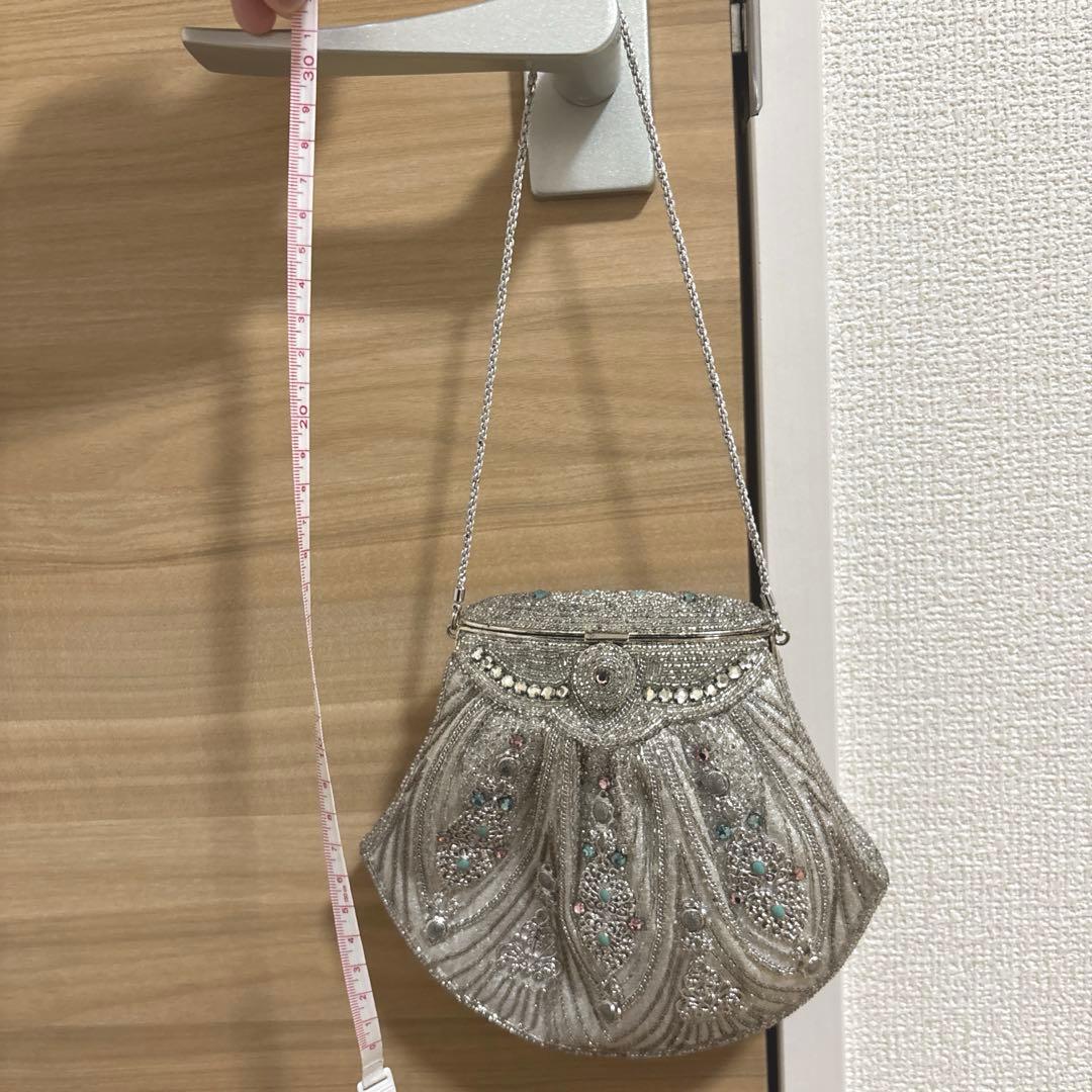 LUMY はしもと　シルバー クラッチバッグ