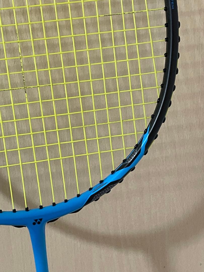 【ほぼ未使用】バドミントンラケットVOLTRICボルトリック1DG