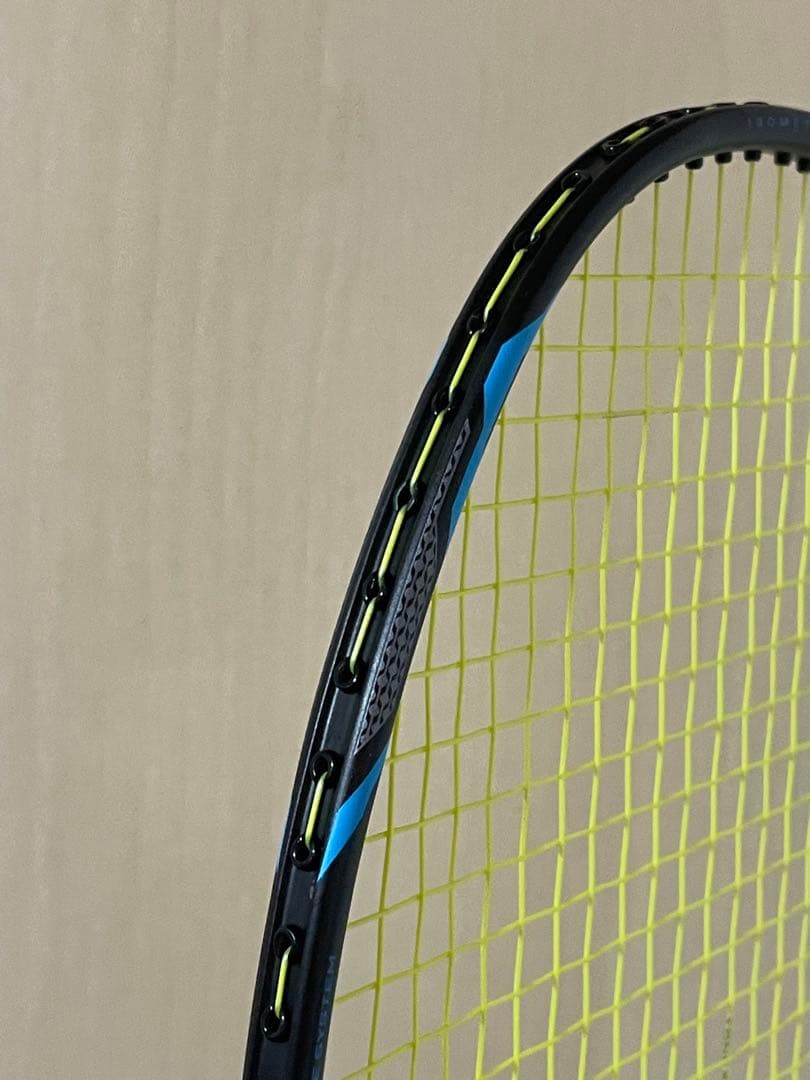 【ほぼ未使用】バドミントンラケットVOLTRICボルトリック1DG