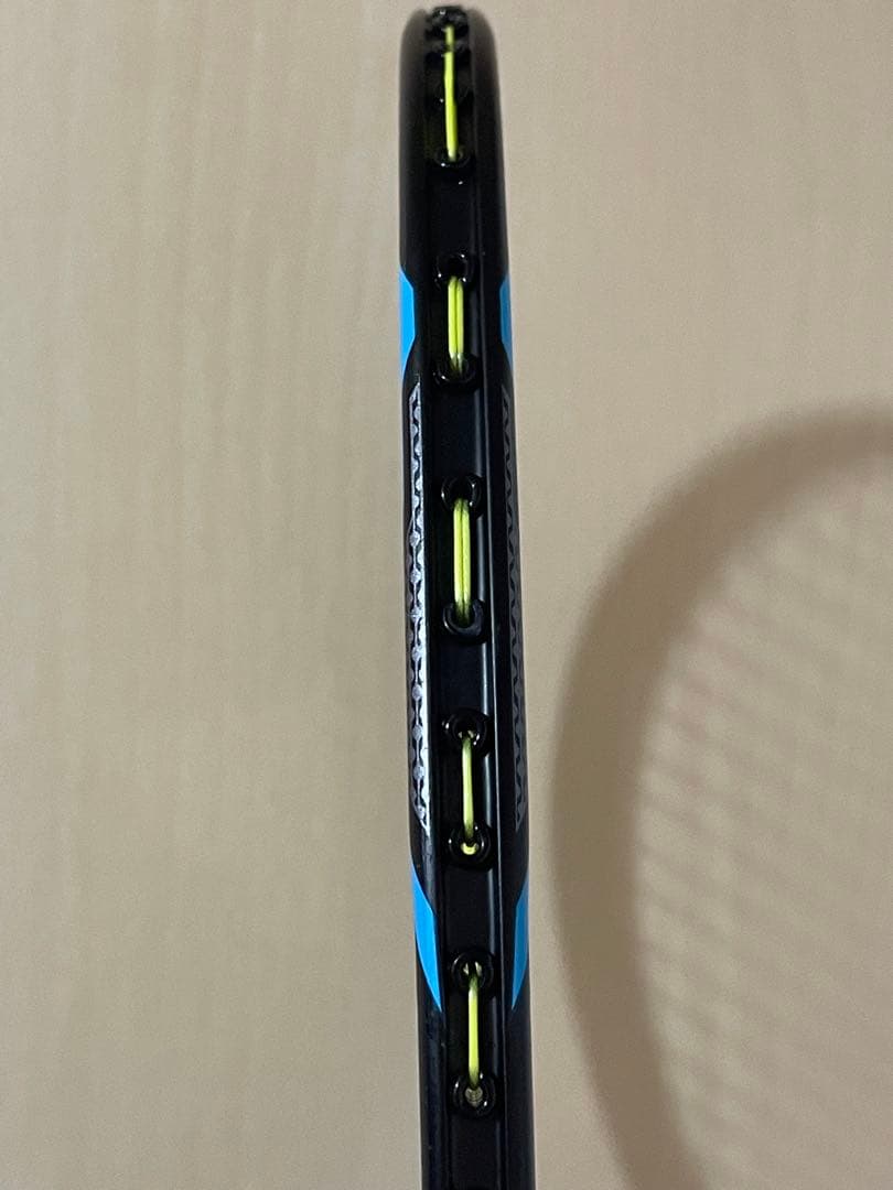 【ほぼ未使用】バドミントンラケットVOLTRICボルトリック1DG