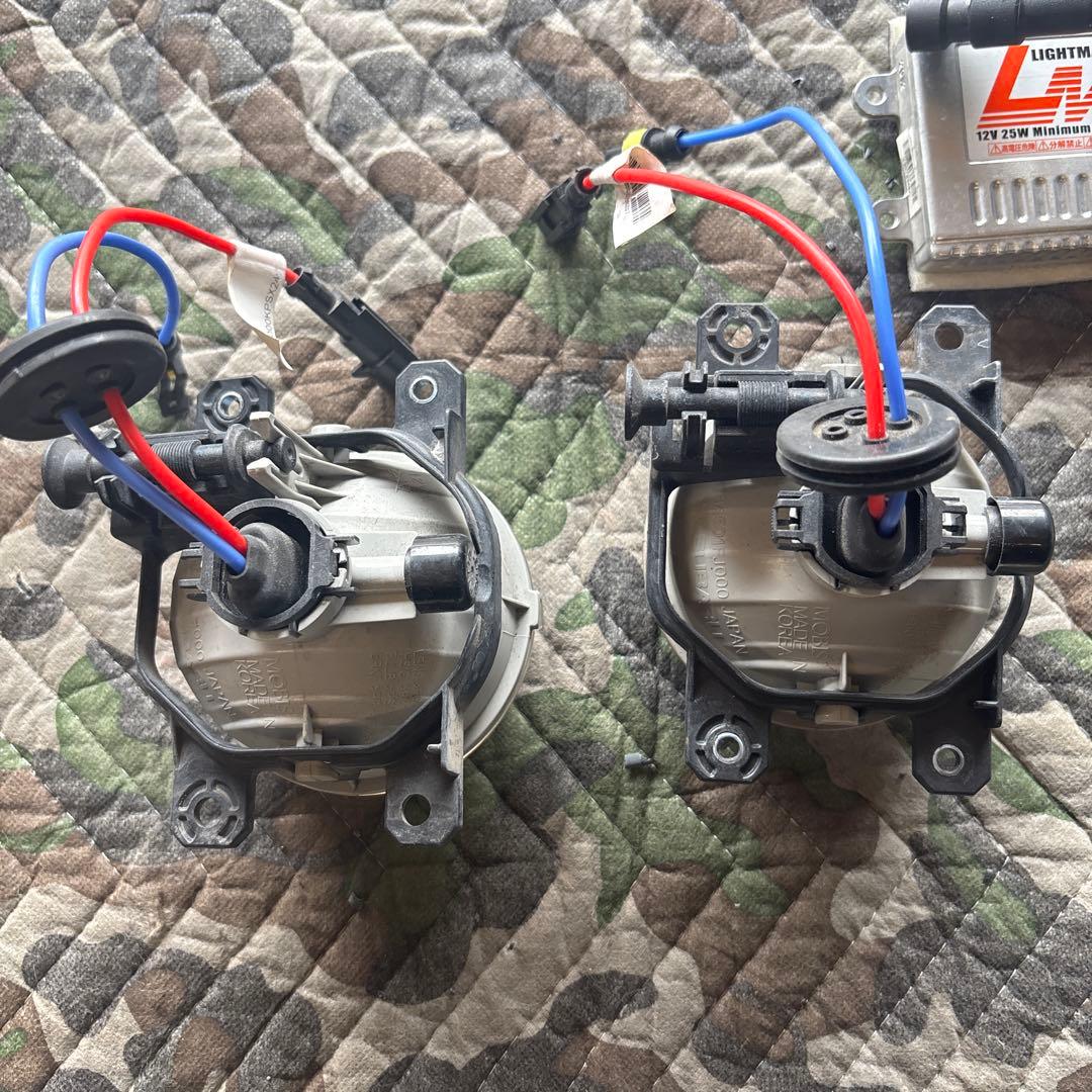 トヨタ 86 前期 純正フォグランプレンズLIGHTMAGIC HID 付き