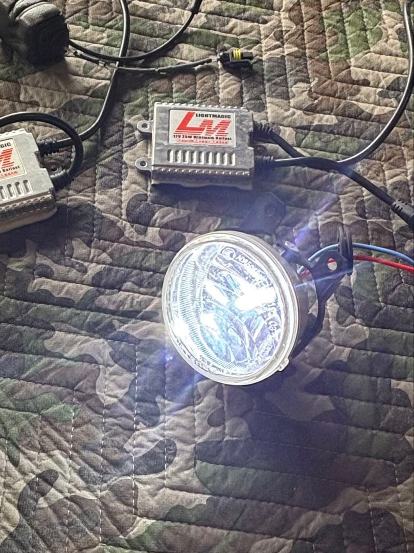 トヨタ 86 前期 純正フォグランプレンズLIGHTMAGIC HID 付き