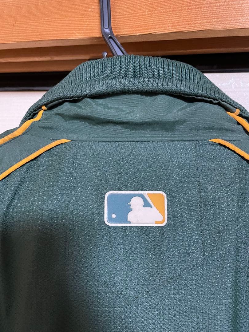 MAJESTIC athletics スタジャン