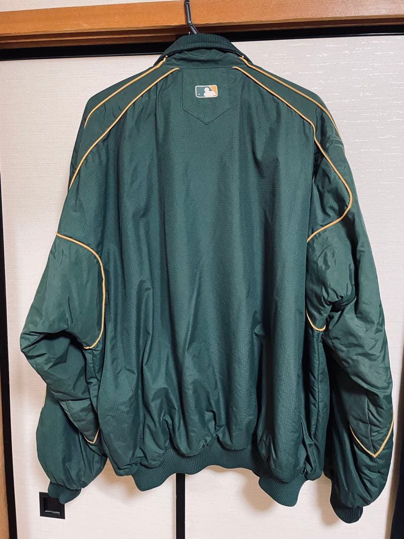 MAJESTIC athletics スタジャン