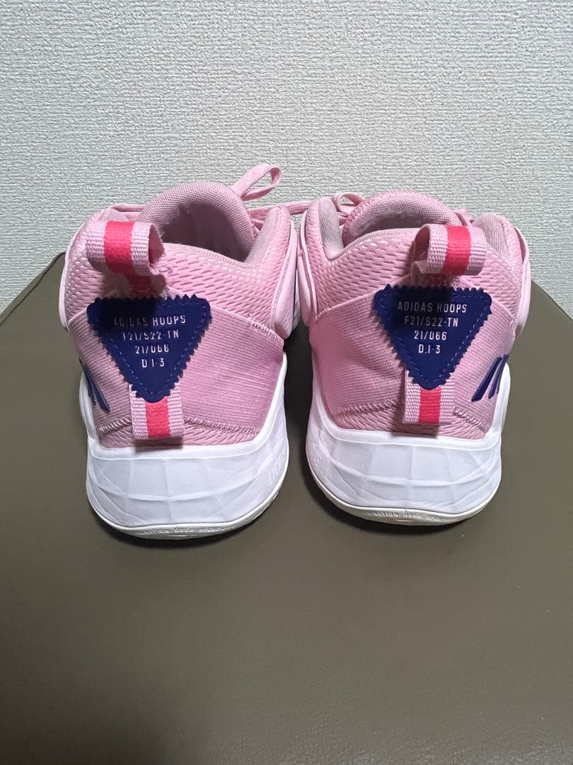 adidas D.O.N. lssue3 light pink バッシュ