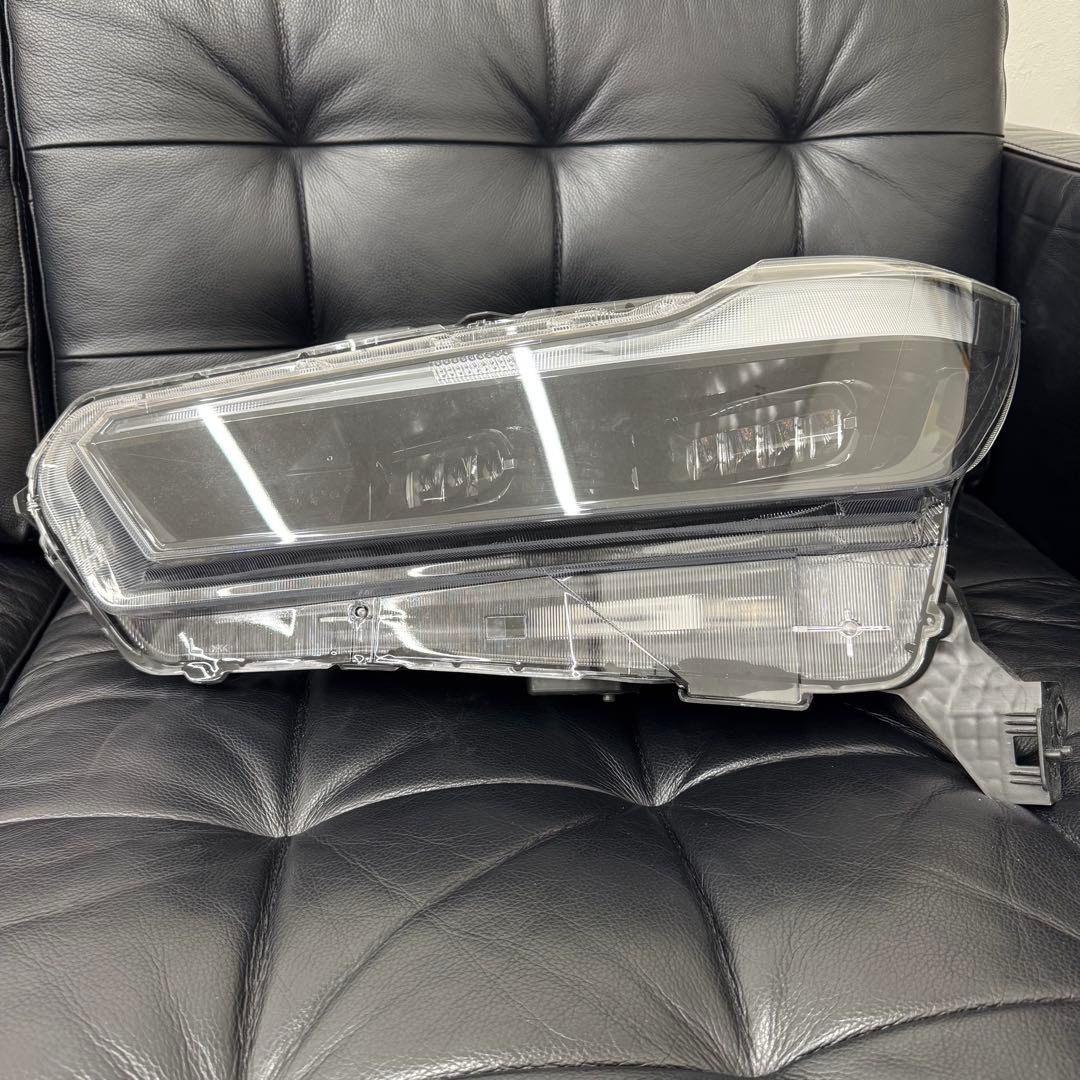 【美品】ホンダ WR-V WRV DG5純正 LED ヘッドライト 左右セット