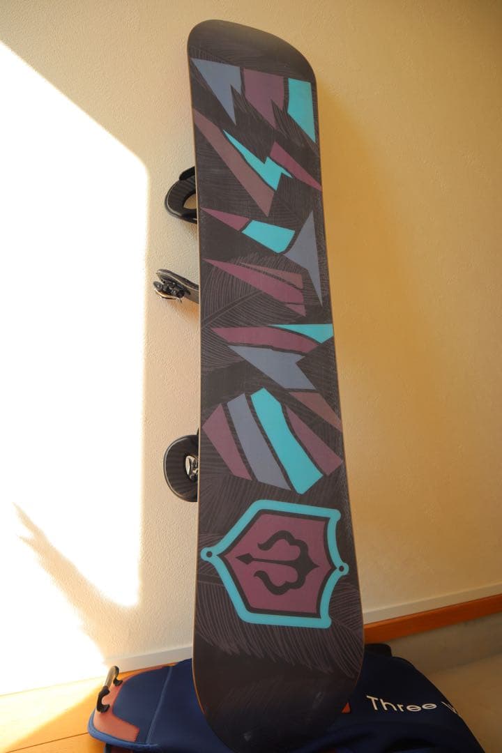 Calmano × ESTIVO スノーボード