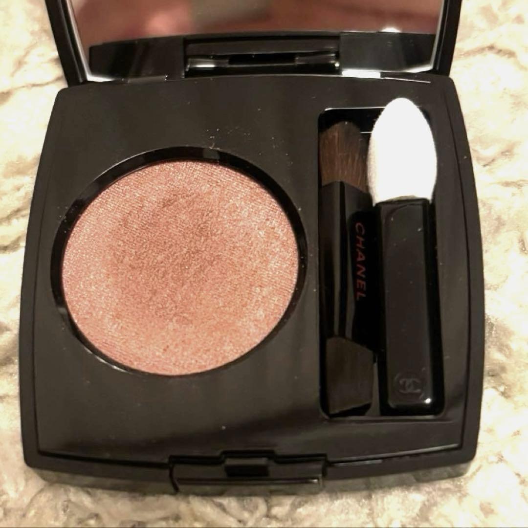 CHANEL オンブル エサンシエル　ブランローズ267 限定カラー