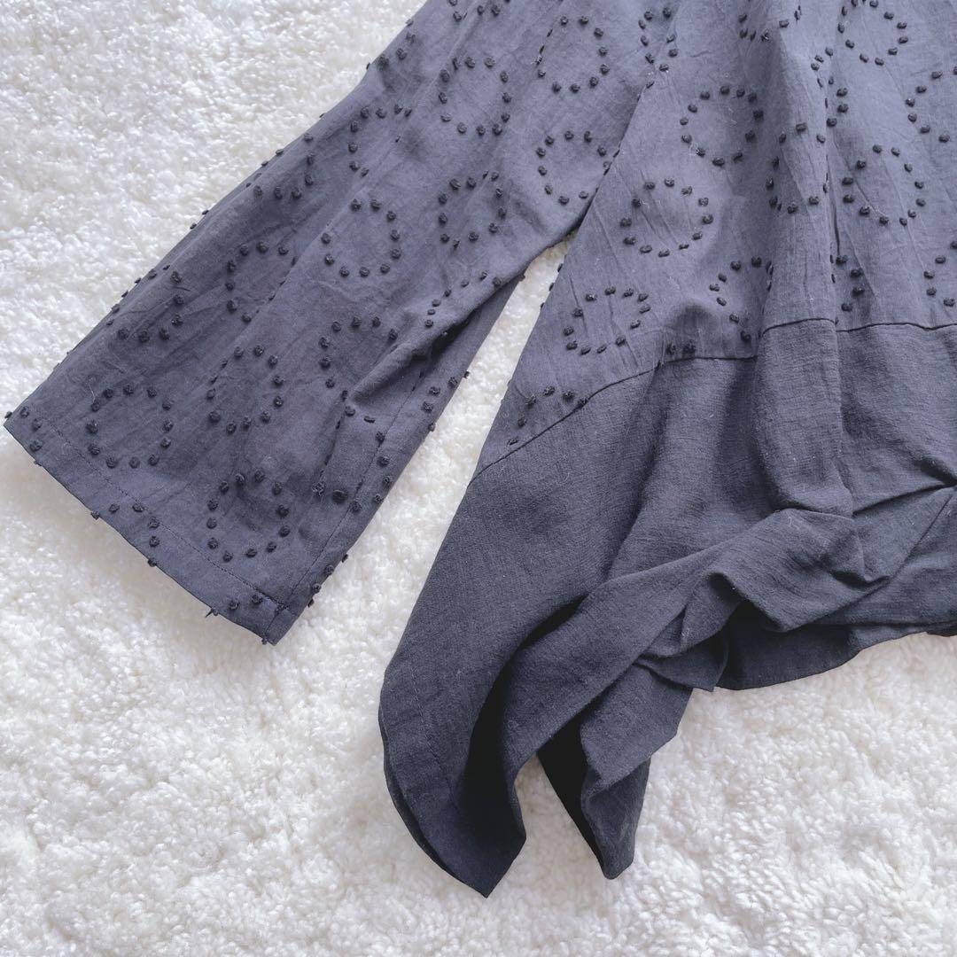 美品 慈雨 ジウ センソユニコ シアー変形ブラウス ドット 塩縮加工 40