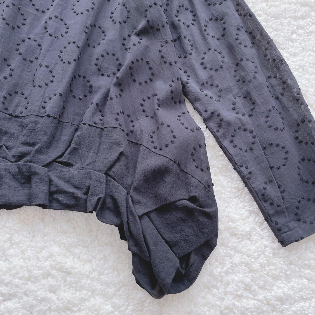 美品 慈雨 ジウ センソユニコ シアー変形ブラウス ドット 塩縮加工 40