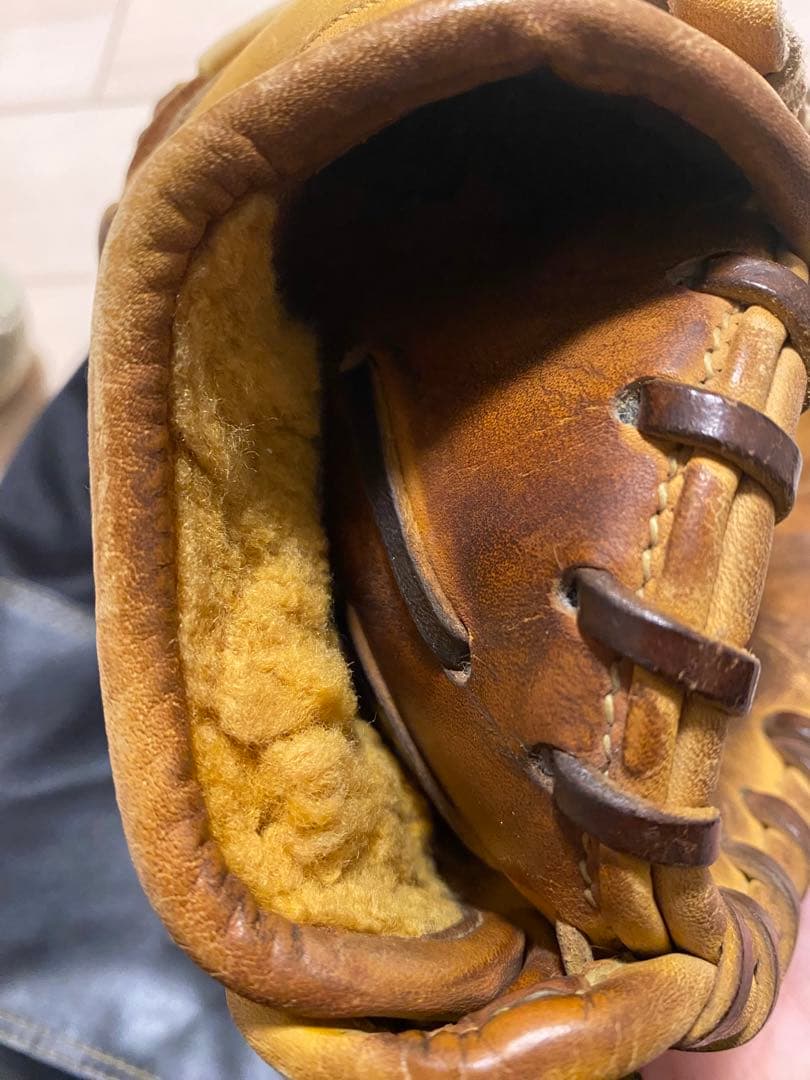 Mizuno ピッチャー用硬式グローブ(袋カバー付き)