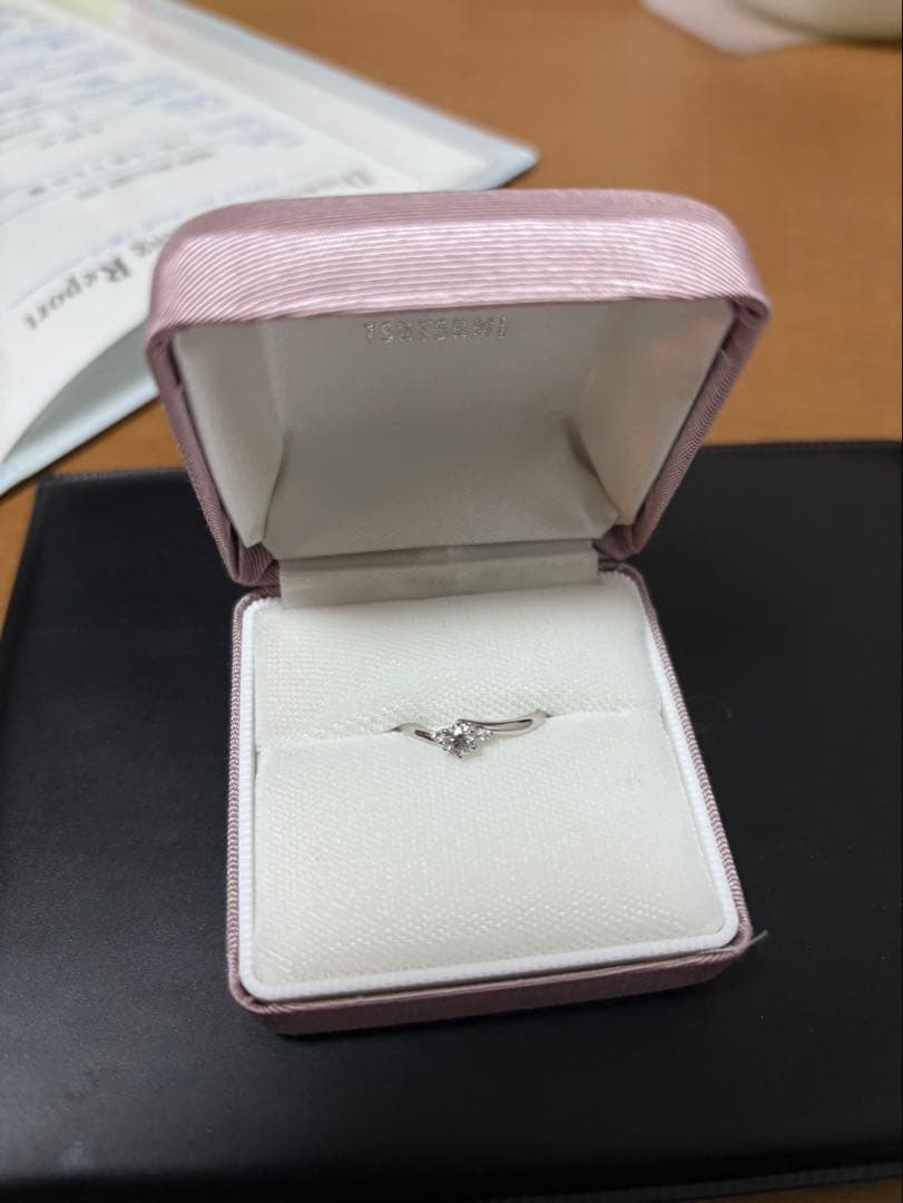 ダイヤモンドリング 婚約指輪