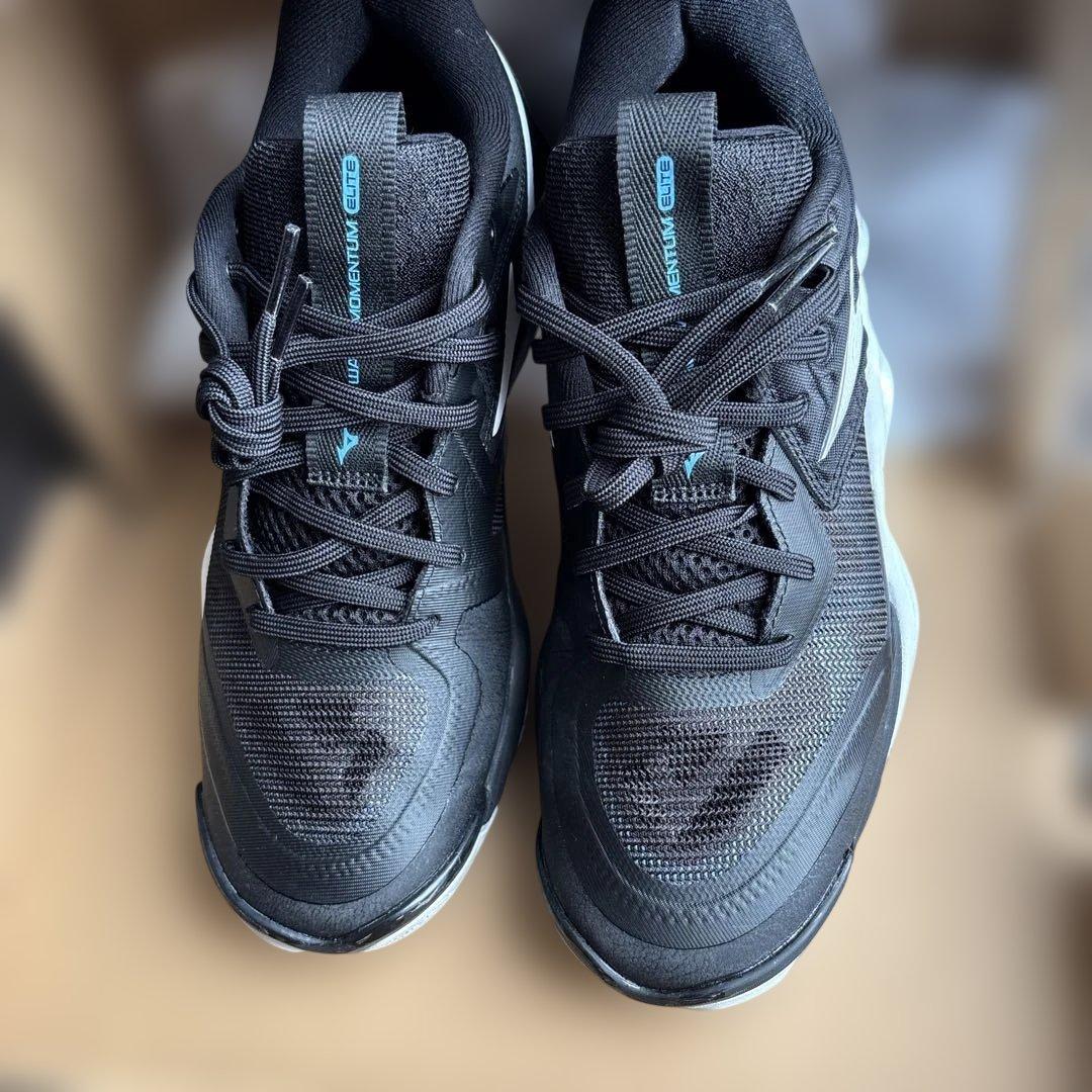 MIZUNO バレーボールシューズ　モーメンタルエリート　24cm