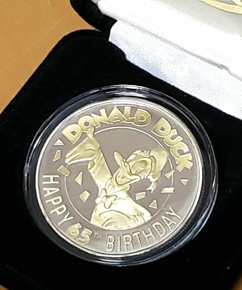 ドナルド・ダック　65周年記念シルバー　限定　新品未使用