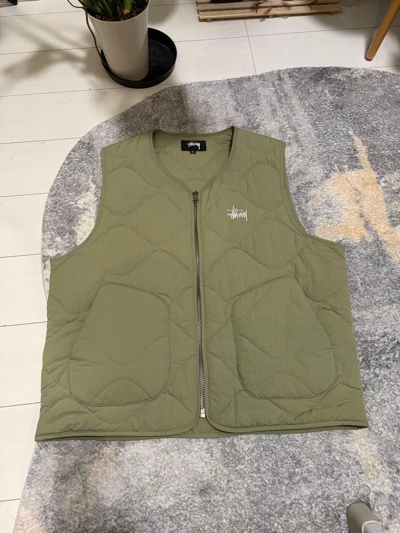 Stüssy キルティングベスト Mサイズ オリーブグリーン