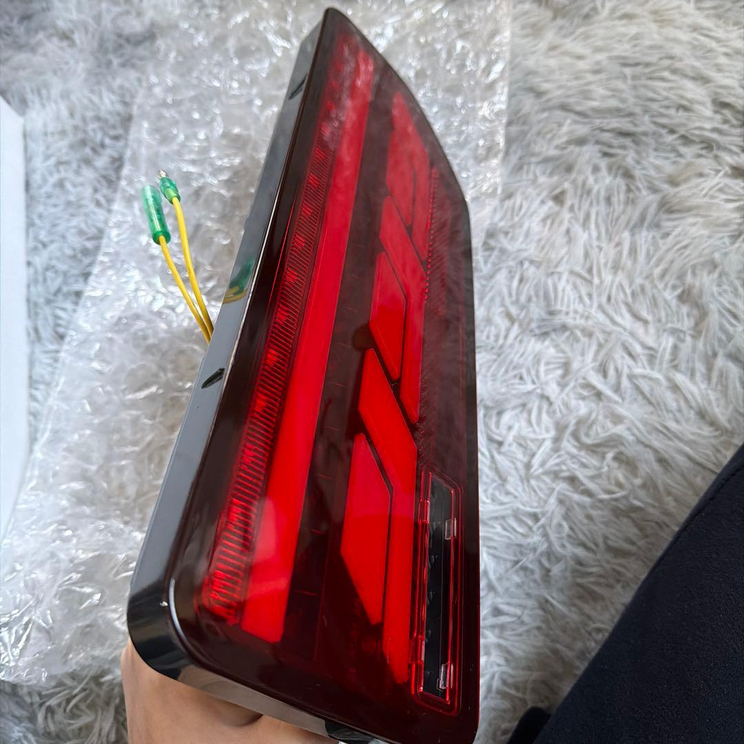 ジムニー　シエラ　赤色テールライト LED付き