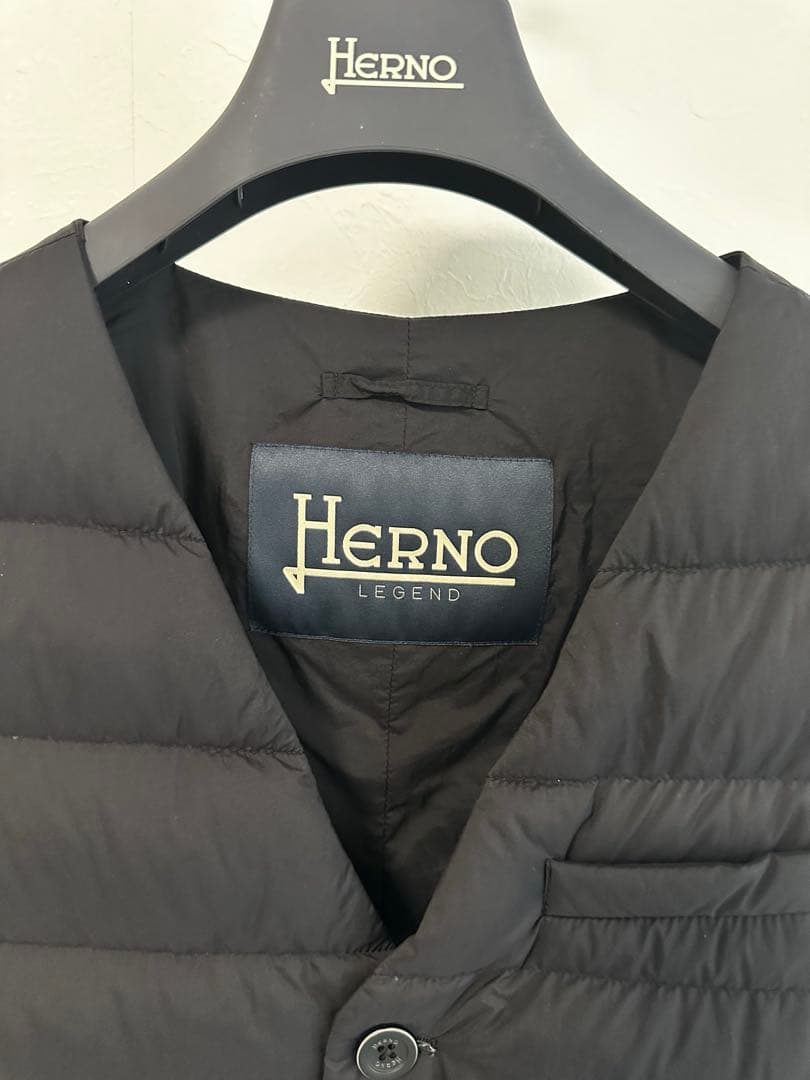 タ*イ様 【Herno】ダウンベスト メンズ