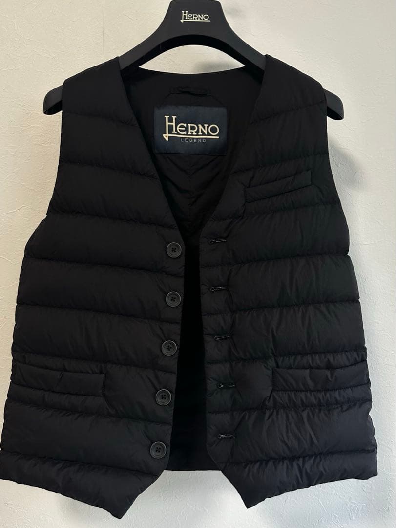 タ*イ様 【Herno】ダウンベスト メンズ