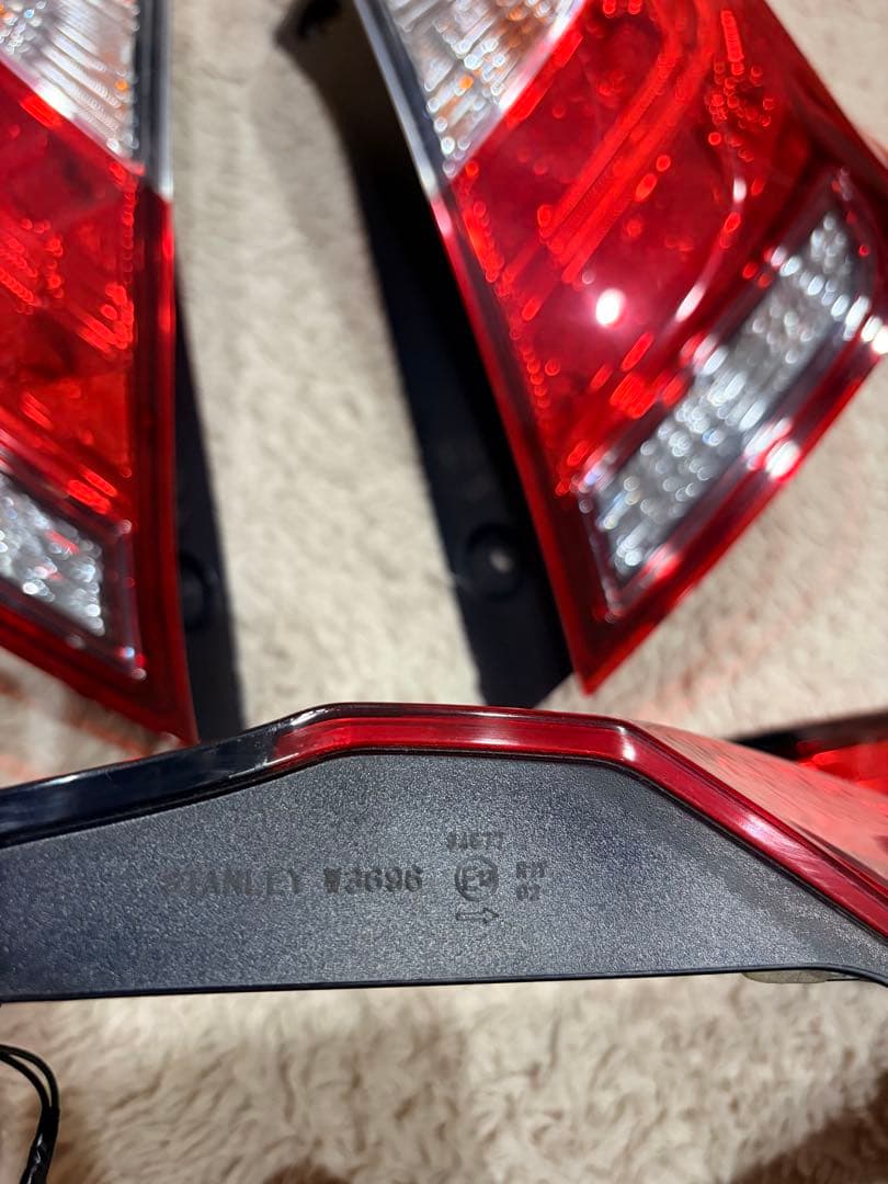 フィット ハイブリッド GP5 後期 純正 テール セット 美品