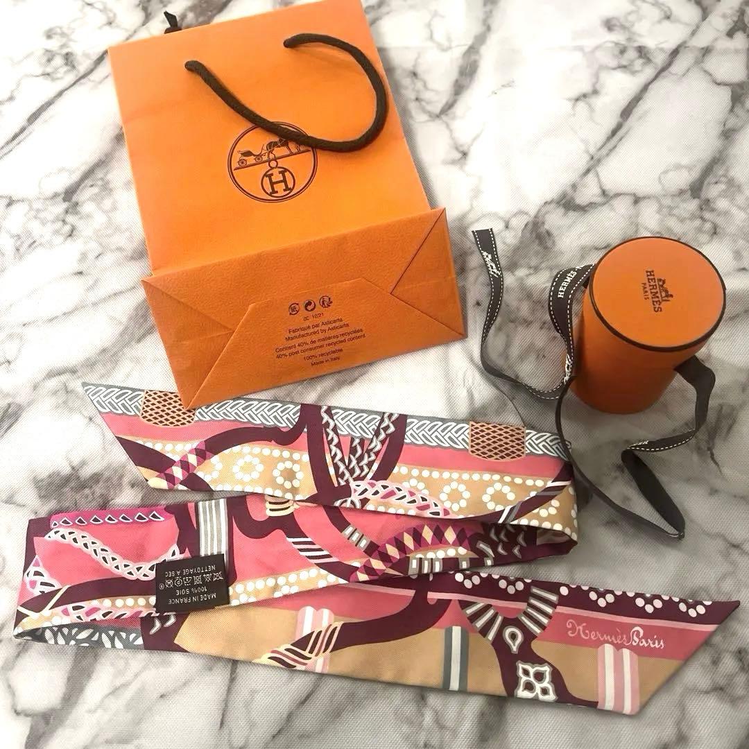 HERMES エルメス ツイリー 鐙の幻想