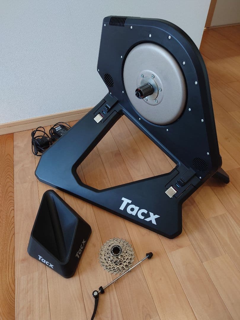 Tacx NEO smart T2800 スマートローラー
