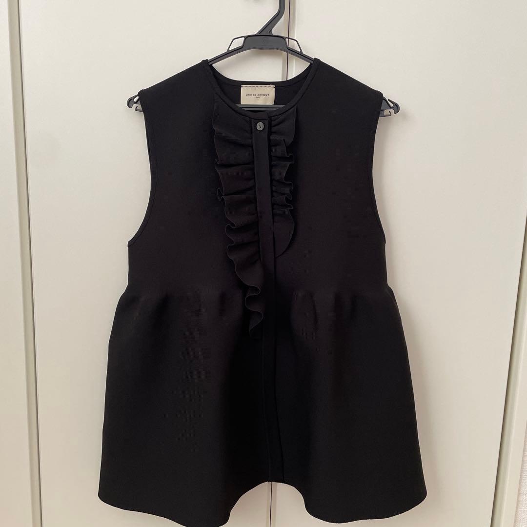 UNITED ARROWS P イレギュラーフリル ベスト ブラック
