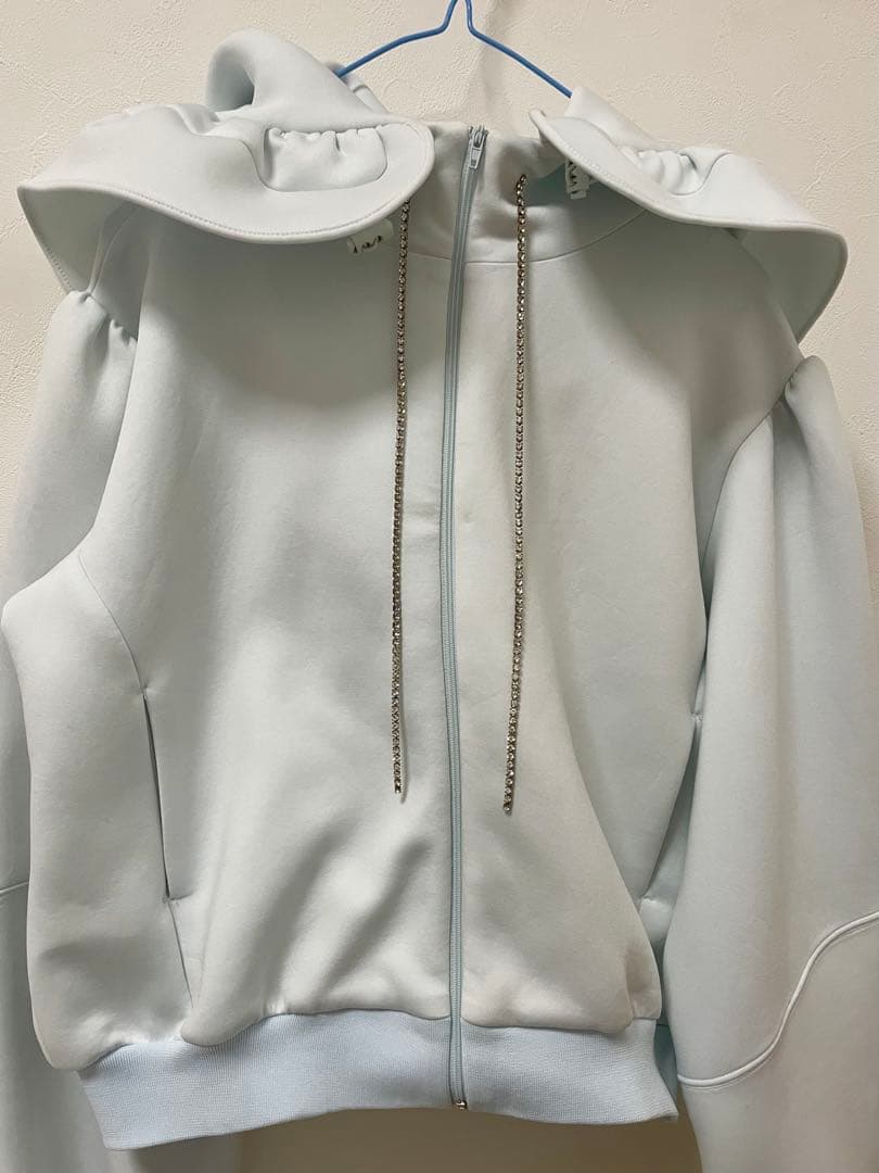 ジルチュ JILTU baby frill hoodie baby blue