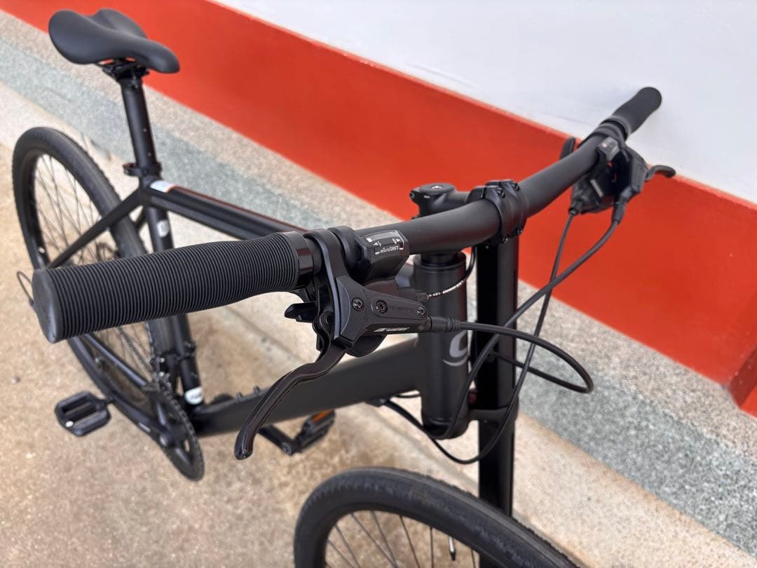 自転車本体 CANNONDALE. BADBOY2