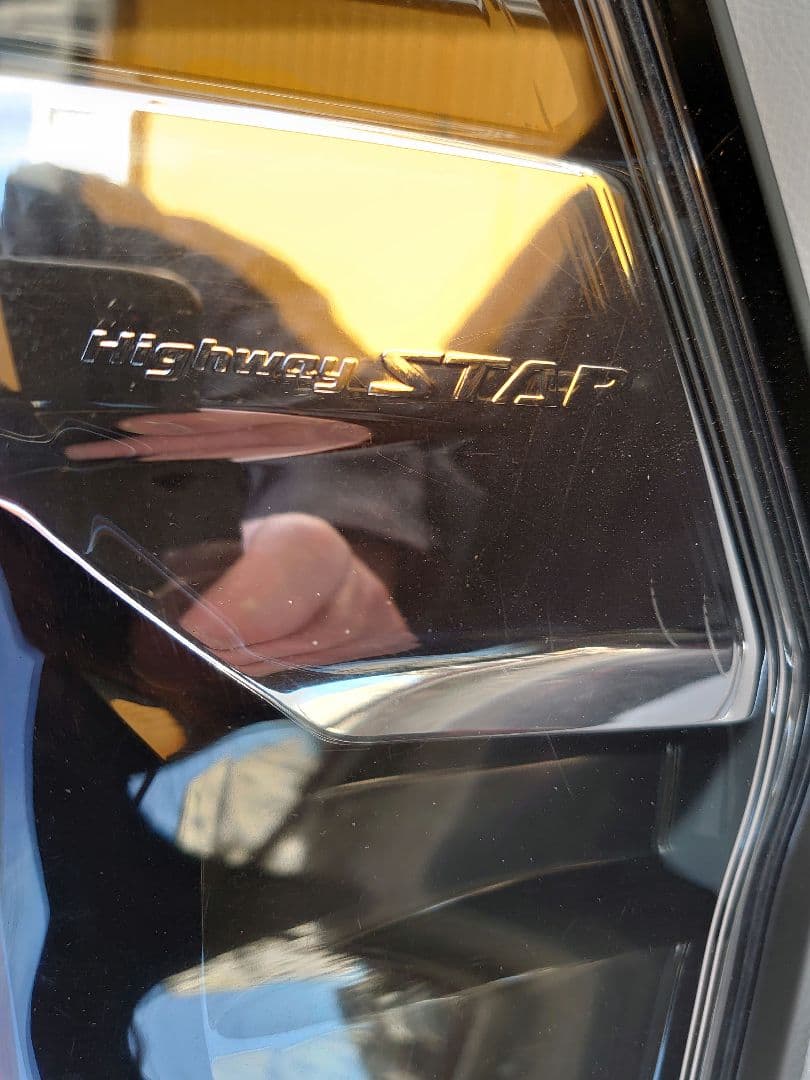 セレナ ハイウェイスター C27　純正 右テール　 220-23786