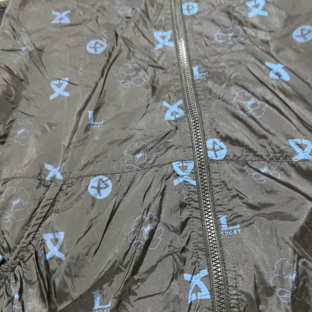 美品　大きいサイズレオナールスポーツ　シグネチャー柄ベスト　総柄　ブラック　XL