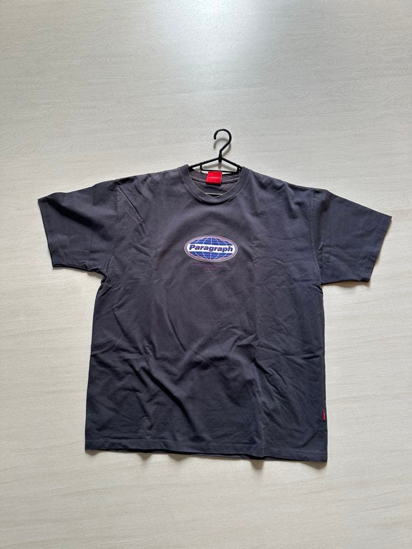 Paragraph グラフィックTシャツ 黒