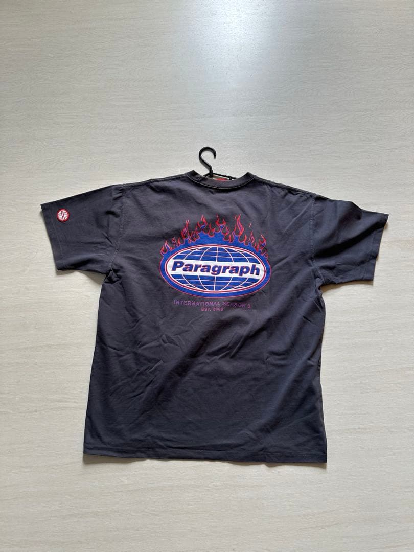 Paragraph グラフィックTシャツ 黒