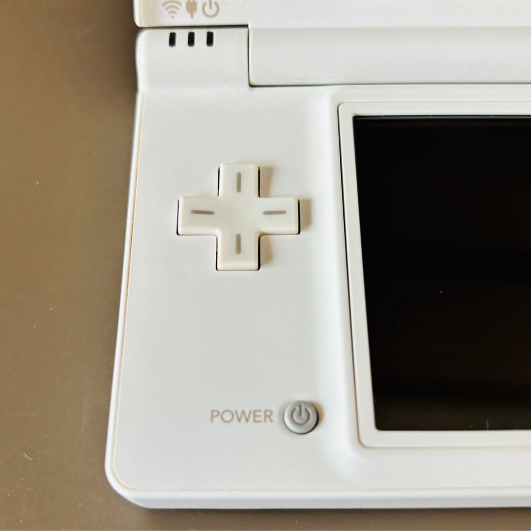 ニンテンドーDSi ホワイト ほぼ未使用