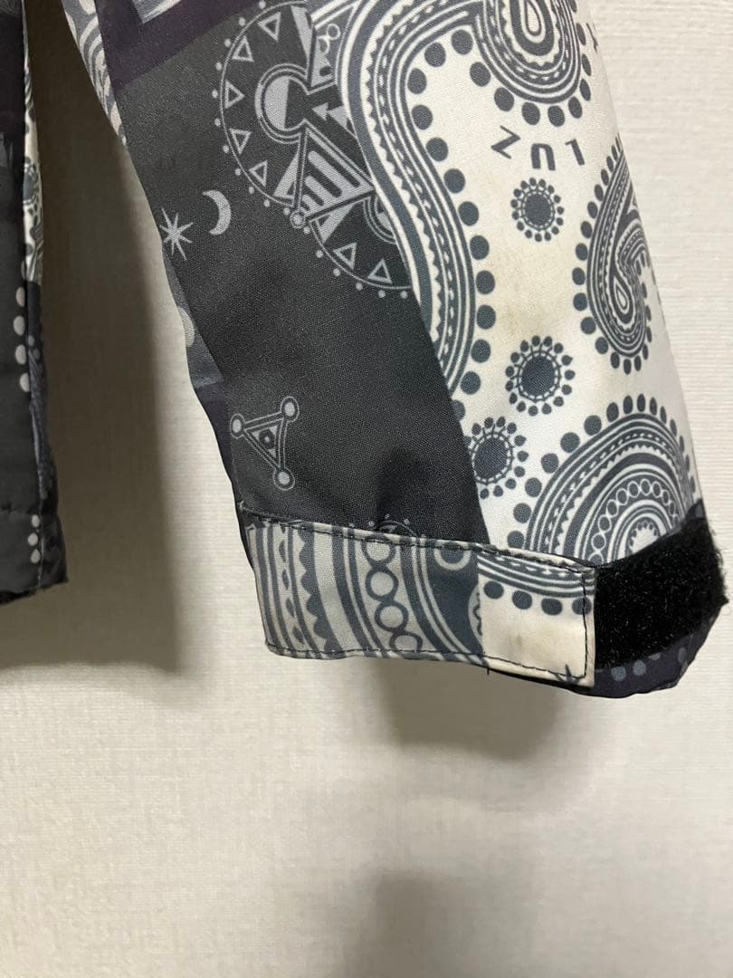 連休価格❗️1000円引き　ルースイソンブラ 中綿ジャケット グレー系ペイズリー柄