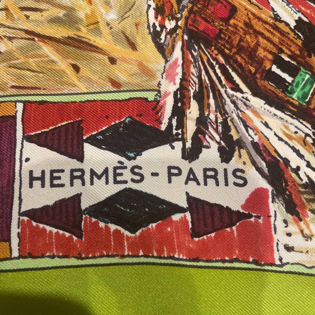 HERMES スカーフ　ハーフサイズで使いやすい^_^