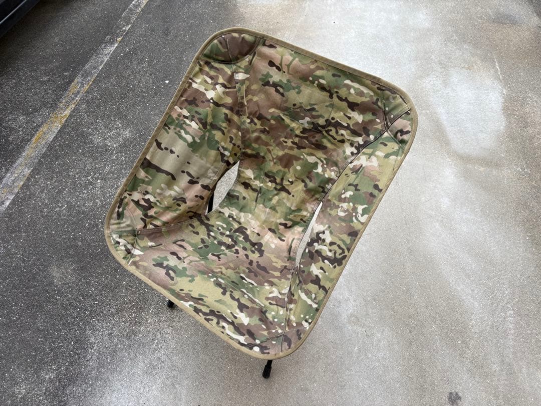 美品 ヘリノックス タクティカルチェア マルチカム