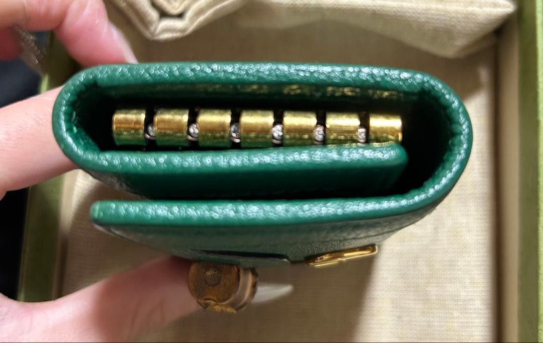 GUCCI グリーンレザーキーケース 金具付き